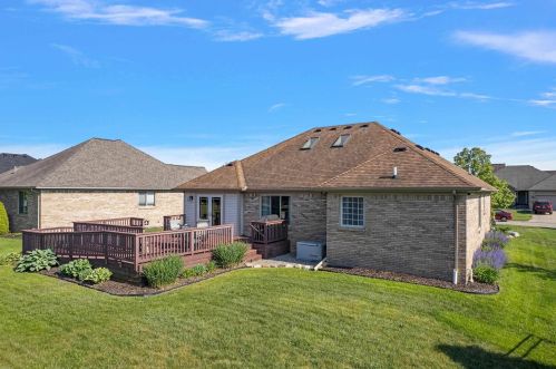 21855 Town Gate Dr, Macomb Township MI 48044-3791 exterior