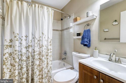 8205 Roanoke Ave, Silver Spring MD 20912-6208 exterior