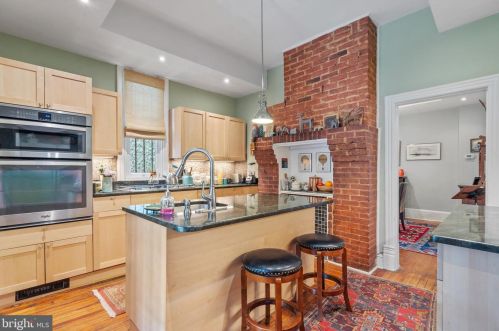 1340 Vly Pl, Washington DC 20020-5716 exterior