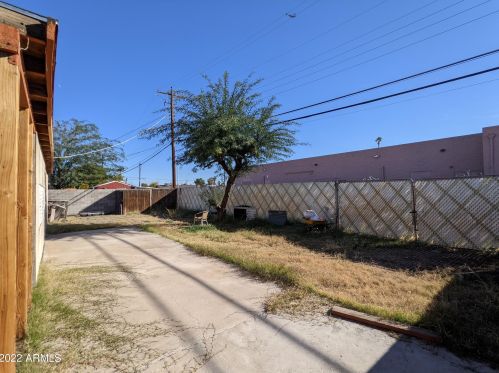 4225 Cavalier Dr, Phoenix AZ 85017-1727 exterior