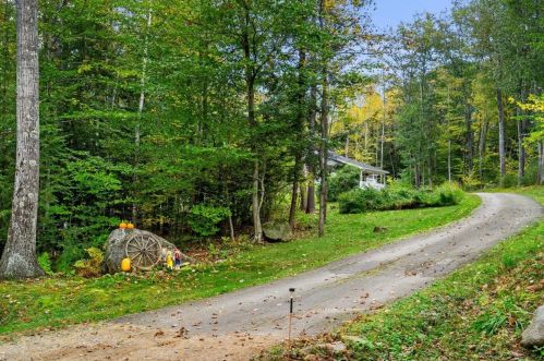 143 Bear Hill Rd, Concord NH  03307-1413 exterior