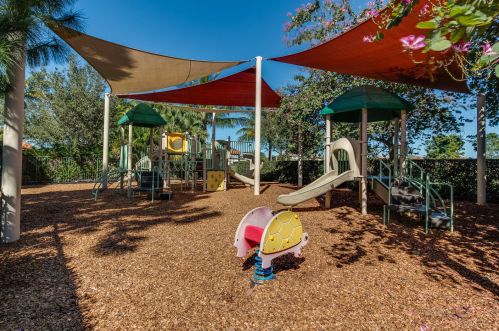 7884 Emerald Winds Cir, Boynton Beach FL 33473-7835 exterior