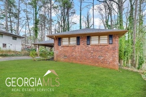 3166 Cloverhurst Dr, Atlanta GA  30344-4569 exterior