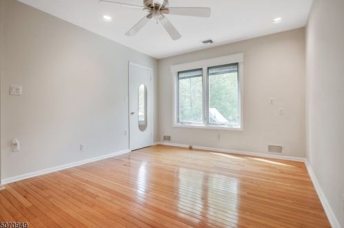 62 Cornell Dr, Livingston NJ  07039-5519 exterior