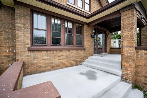 3209 9th Pl, Milwaukee, WI 53215-4728