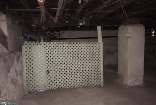 1304 Main St, Darby PA 19023-2619 exterior