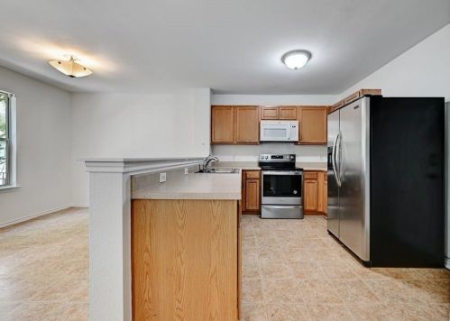 8612 Davis Oaks Trl, Austin TX 78748-6582 exterior