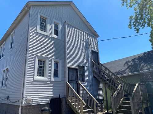 8220 Vincennes Ave, Chicago IL 60653-4203 exterior