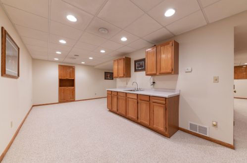 10430 Pne Rdg Rd, Milwaukee WI 53228-3236 exterior