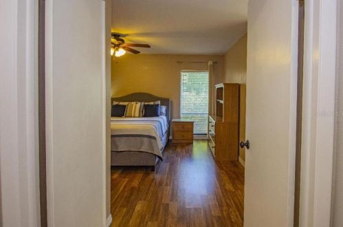 16155 Gardendale Dr, Tampa FL 33624-1132 exterior