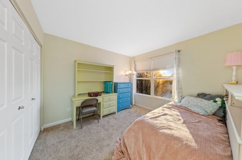 1315 Roth Dr, Joliet IL 60431-7536 exterior