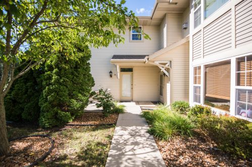 1517 92nd St, Sturtevant, WI 53177-1874