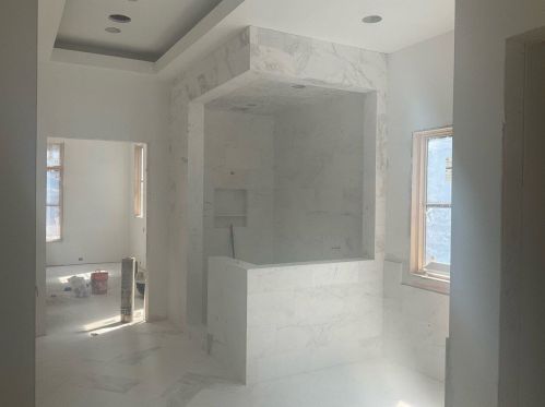 5271 Lk Forrest Dr, Atlanta GA 30342-2524 exterior