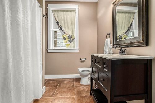 7180 Inverness Dr, Kalamazoo MI 49009-3935 exterior