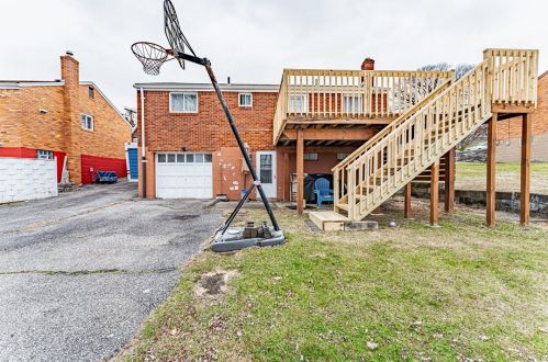 1421 Harris Ave, Pittsburgh PA 15205-3946 exterior