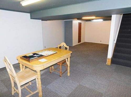 3668 1st St, Milwaukee WI  53207-3215 exterior