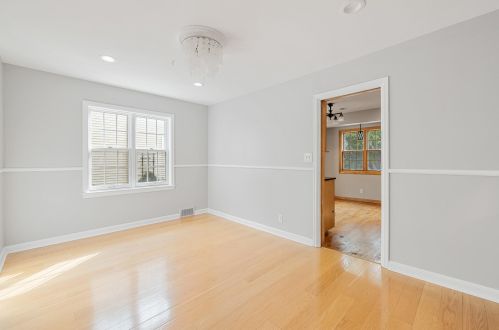 125 Montclaire Ave, Milwaukee WI 53217-4438 exterior