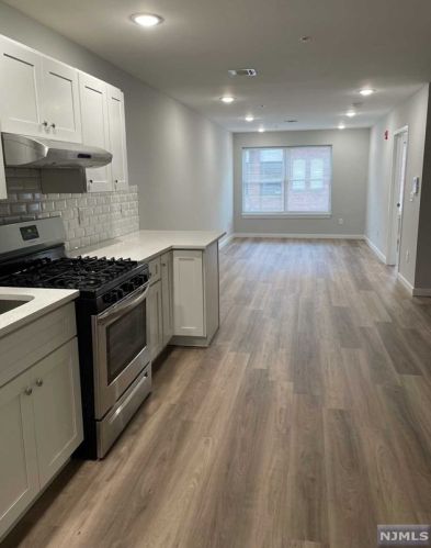 357 Hamilton Ave, Paterson NJ  07501-1617 exterior