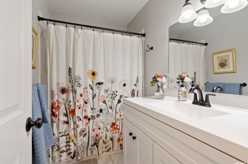 2474 Crk Rd, Sandy UT 84093-6442 exterior