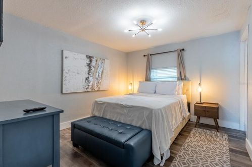 2406 Armenia Ave, Tampa FL  33607-2604 exterior