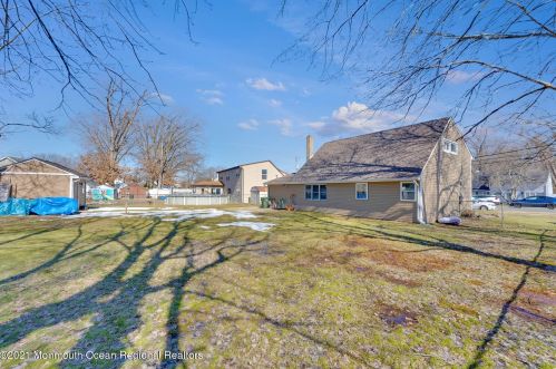 45 Southwood Dr, Old Bridge NJ 08857-1650 exterior