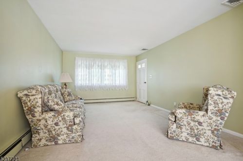 72 Fellswood Dr, Livingston NJ 07039-2238 exterior