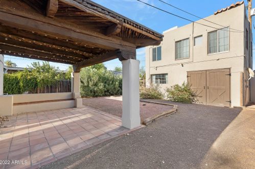 2515 10 St, Phoenix AZ 85020-5821 exterior