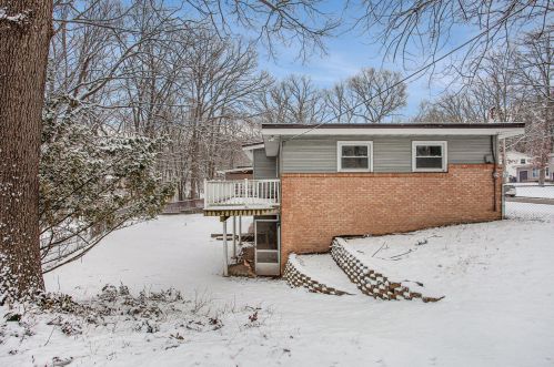 2161 Holliday Dr, Wyoming MI exterior