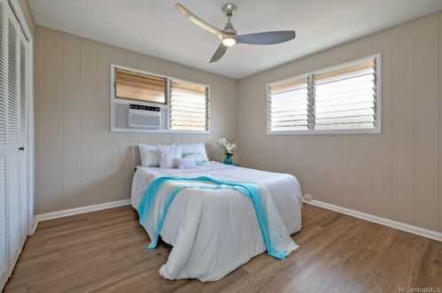 3481 Ala Akulikuli St, Honolulu HI 96818-2220 exterior