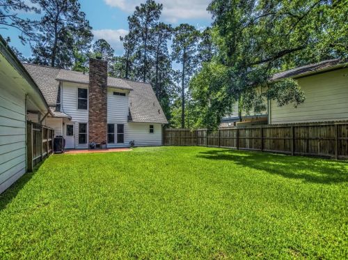 2011 Riverlawn Dr, Humble TX 77339-2423 exterior