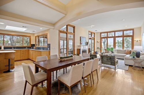 902 Bluebonnet Ln, Austin TX 78704-4025 exterior