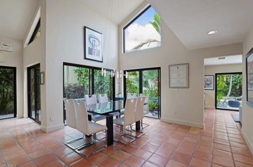 49 Las Brisas Way, Naples FL 34108-8295 exterior