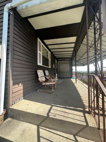 107 Poplargrove St, Pittsburgh PA 15210-3913 exterior