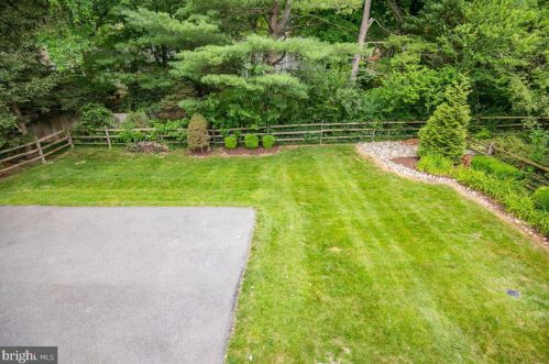 1111 Fallsmead Way, Rockville MD 20854-5549 exterior