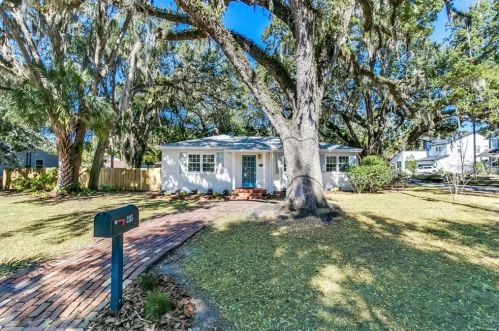 2115 Frst Cir, Orlando FL 32803-6247 exterior