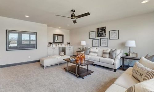 1305 Fawnvalley Dr, Saint Louis MO 63131-4221 exterior