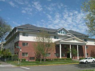 725 14th Ave, Eugene OR  97401-3707 exterior