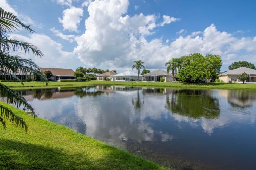 499 Casanova Cir, Fort Pierce FL  34986-1713 exterior