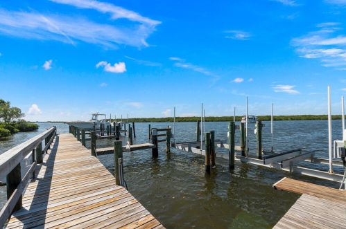 2428 Harbour Cove Dr, Fort Pierce FL  34949-1515 exterior