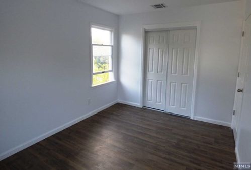 313 Prospect Ave, Dumont NJ  07628-1811 exterior