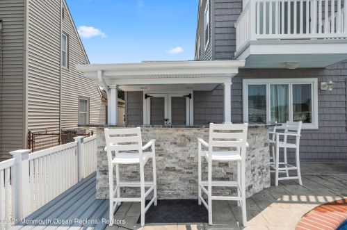 58 Ocean Gate Ave, Berkeley Township NJ 08721-1420 exterior