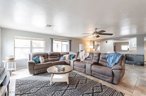 7498 Giachery Ave, Tucson AZ  85747-5613 exterior