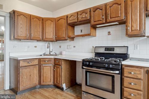 7158 Cottage St, Philadelphia PA 19124-2136 exterior