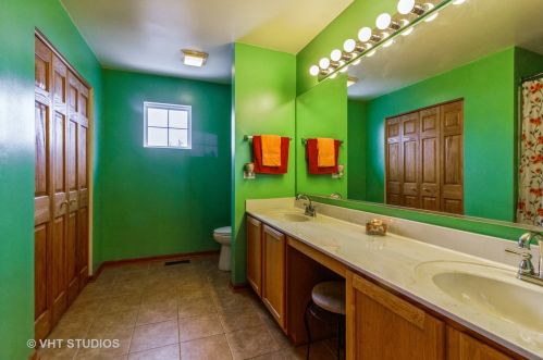 1501 Fox Sedge Trl, Bull Valley IL 60098-9224 exterior