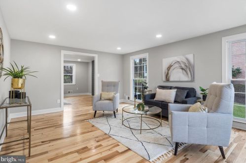 8916 Copenhaver Dr, Rockville MD  20854-3009 exterior