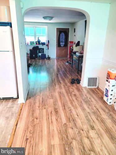 6307 Eastwood St, Philadelphia, PA 19149-2819