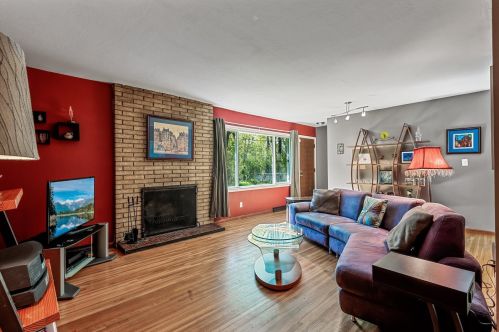 2162 Aztec Ln, Saint Paul, MN 55120-1608