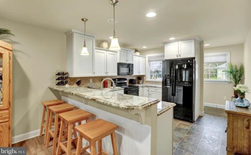 85 Midway Farms Ln, Lancaster PA 17602-2670 exterior