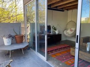 221 Catalina Dr, Phoenix AZ 85018-4417 exterior