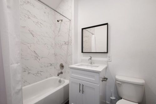 1010 26th St, Austin TX 78705-4316 exterior